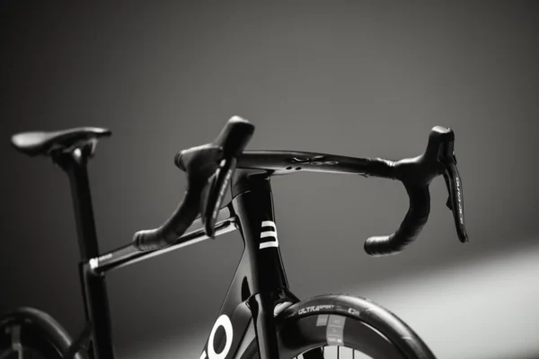 Basso-SV-Pure-Black-2