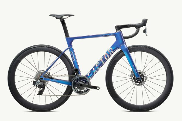 Factor Ostro VAM-fiets in Chameleon Red, zijaanzicht aandrijfzijde