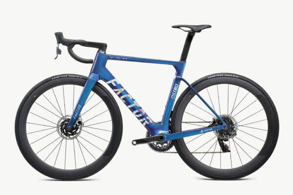 Factor Ostro VAM-fiets in Chameleon Red, zijaanzicht niet-aandrijfzijde