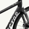 Factor Ostro Gravel-fiets in Naked Grunge Red, close-up van het frame en afwerking