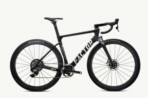 Factor Ostro Gravel-fiets in Naked Grunge Red, zijaanzicht aandrijfzijde