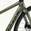 Factor Ostro Gravel-fiets in Olive Green, close-up van het frame en afwerking
