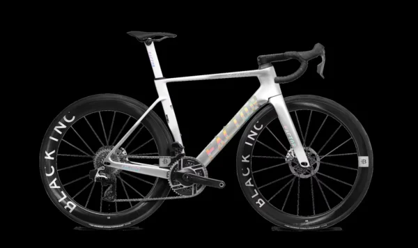 Studio-OSTRO-VAM-v2-Arctic-Chrome_ds180