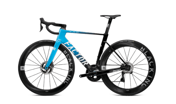 Factor Ostro VAM-fiets in Team Blue, zijaanzicht niet-aandrijfzijde