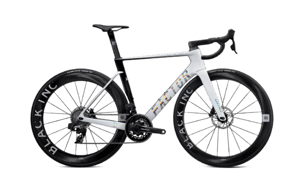 Factor Ostro VAM-fiets in Pearl White, zijaanzicht aandrijfzijde